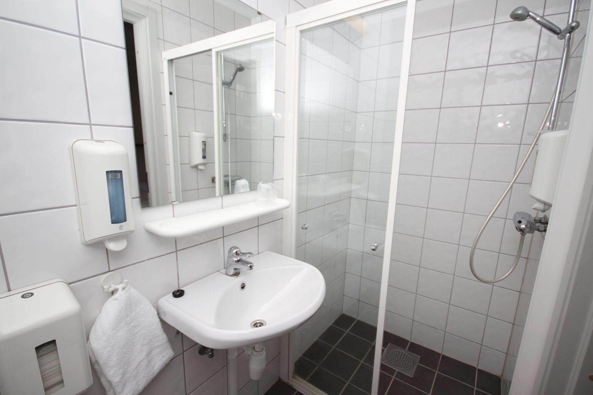 Hotell Fritidsparken ชีนเอน ภายนอก รูปภาพ